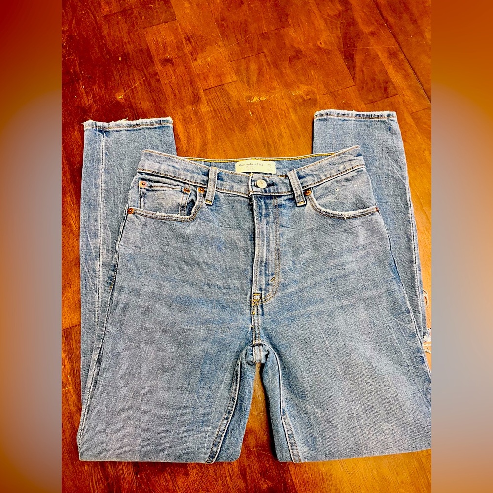 Abercrombie The Skinny High Rise, Size 25/0,